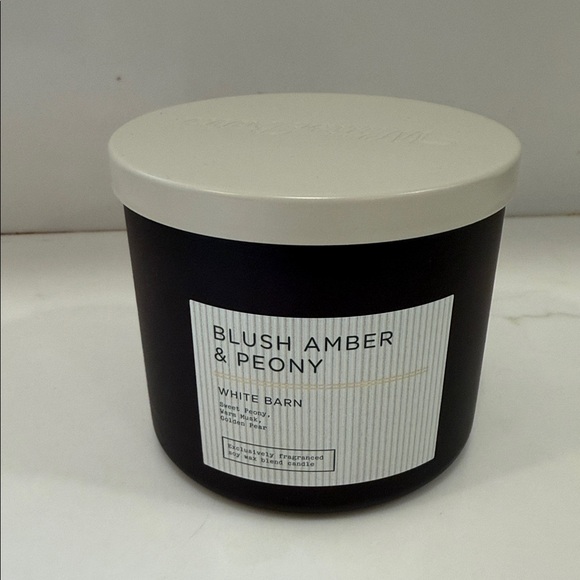White Barn Blush Amber & Peony Candle - Deep Purple Jar with Cream Lid - Picture 1 of 5